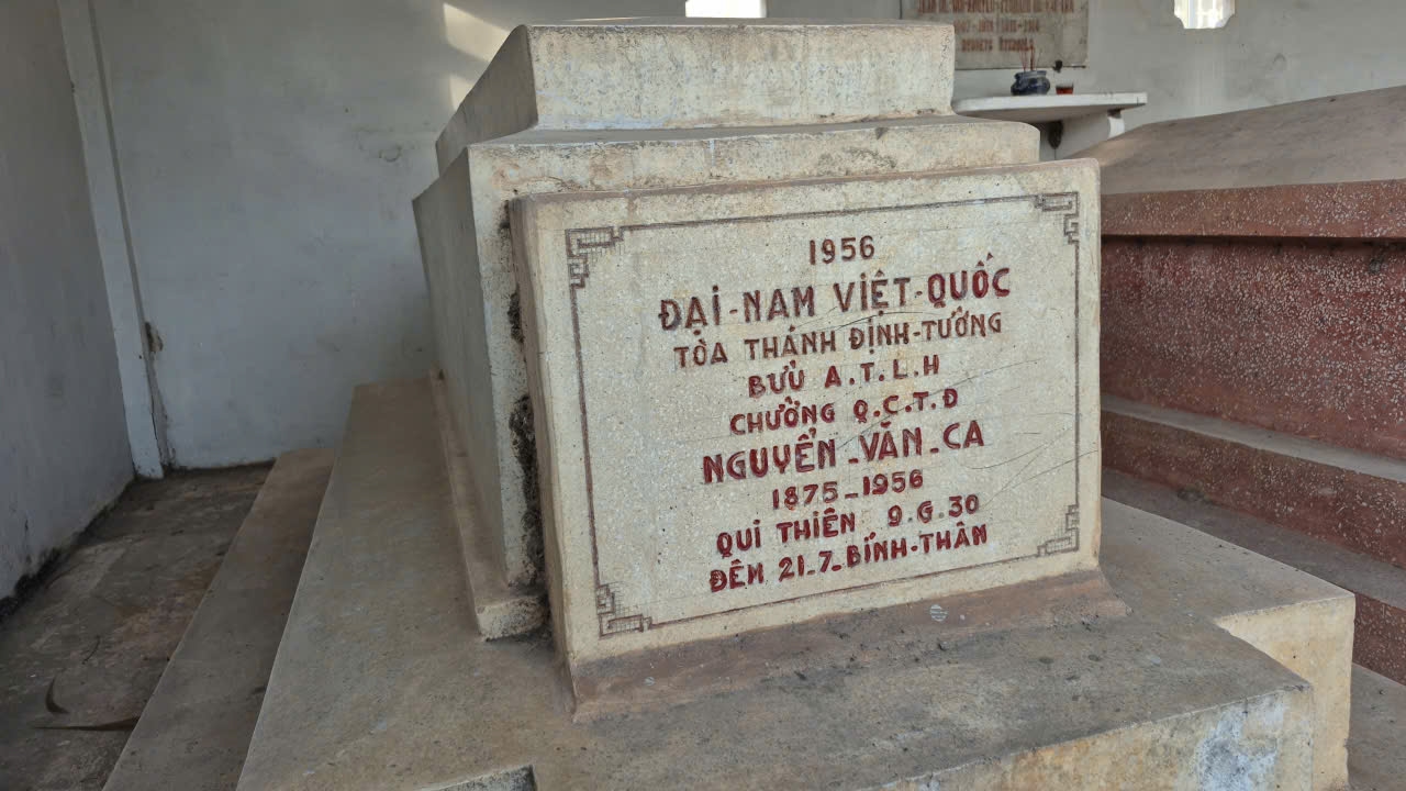 Viếng mộ Đại Đức Bửu An Thiên